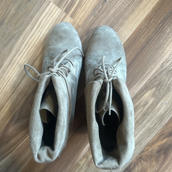 Nine West Tie up Booties - Picture 4 of 5